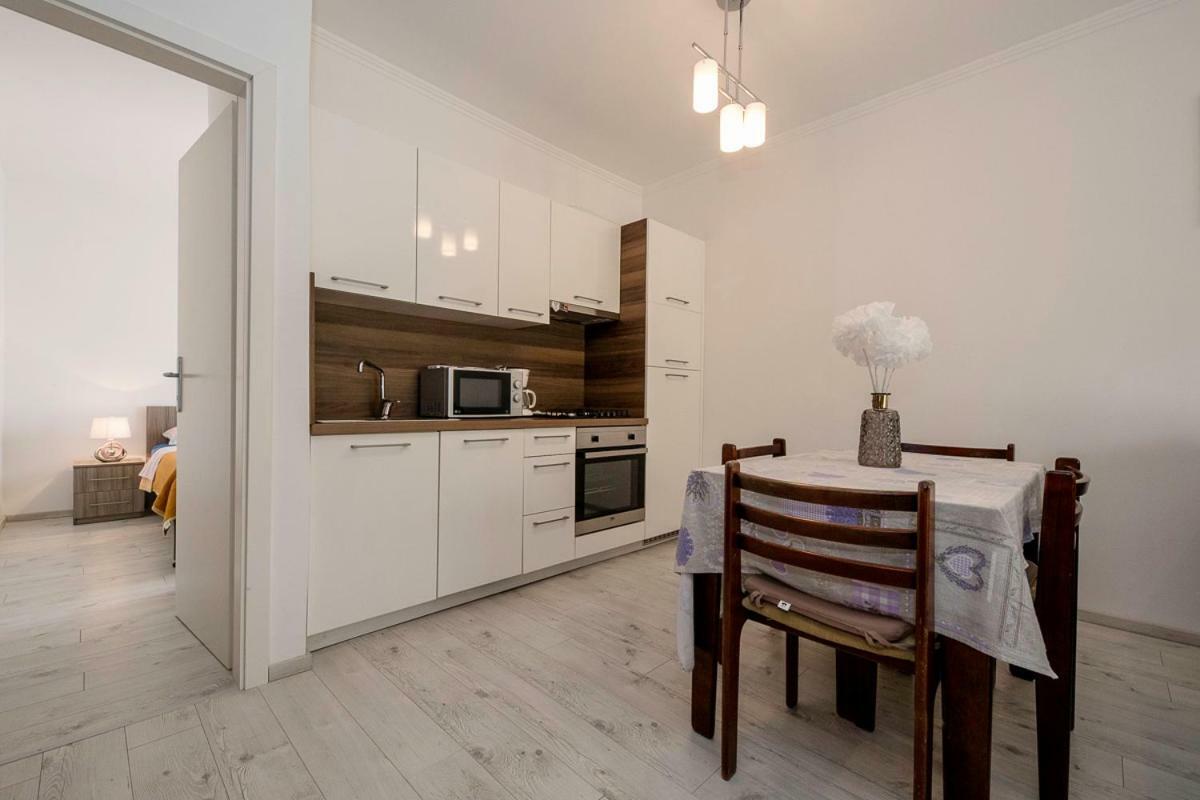 Apartman Jasmina Banjol 外观 照片
