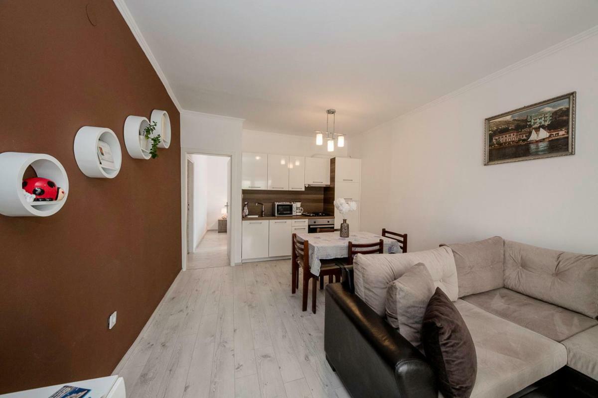 Apartman Jasmina Banjol 外观 照片