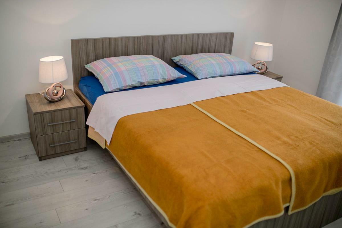 Apartman Jasmina Banjol 外观 照片